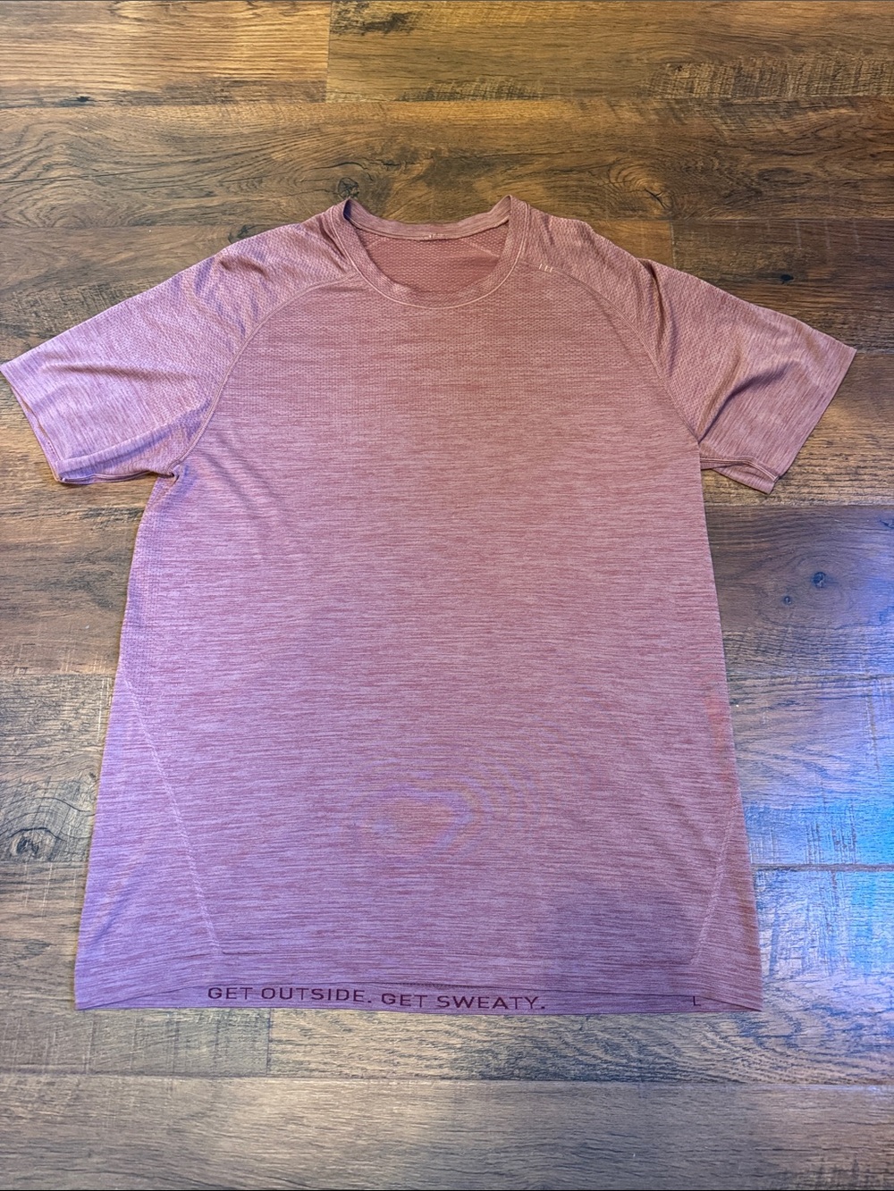 Lululemon metal tech vent workout T-Shirt size Large.